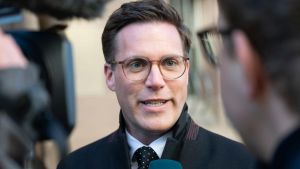 Herr Hagel, das Suhlen in der Opferrolle lenkt von Ihrer eigentlichen Aufgabe ab