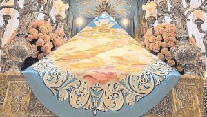 Donde el azahar se borda en azul