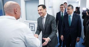 Moreno Bonilla apaga el botón rojo: el abandono de los mayores y el caos de la teleasistencia en Andalucía