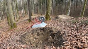 Wald statt Rennstrecke: Wie Polizei und Stadt gegen geheime Motocross-Strecken kämpfen