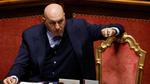 Il governo alla prova delle Camere: Meloni-Crosetto, test per il rilancio