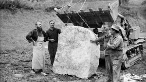 Eine neue Bohrmaschine, viele helfende Hände und Kraft erschaffen von 1967 bis 69 den Kreuzweg