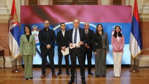 SRCE: Sramota za SNS je što nema drugog kandidata za premijera osim Vučića