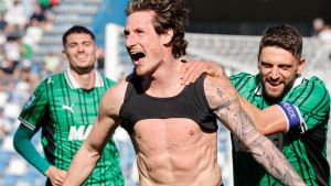 Sassuolo-Cagliari 2-1: Garcia e Pinamonti firmano la rimonta emiliana