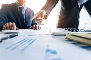 Οι άμυνες της ελληνικής οικονομίας στην πετρελαϊκή κρίση