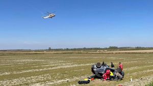 Lomello, si ribalta con l’auto e finisce nei campi: trasportato in elicottero