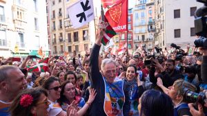 Asiron ataca de nuevo la historia de Navarra