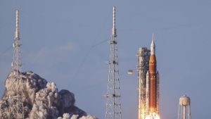 Orión se prepara para entrar en la esfera de influencia de la Luna