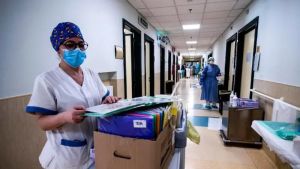 Sanità Fvg, il piano da 48 milioni per i camici bianchi: «Riconoscimento doveroso, ma non basta»