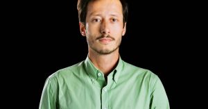 MAGA mata MEGA, mas MEGA ama MAGA