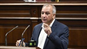 La guagua de la izquierda a la izquierda