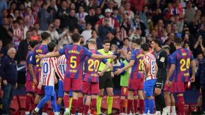 Roberto Gómez carga contra el arbitraje: 