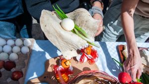 Mercimekten, çöreğe sofrada paskalya