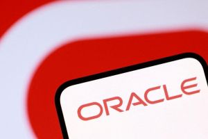 Oracle benoemt Maxson (Schneider Electric) tot CFO te midden van AI-investeringsgolf