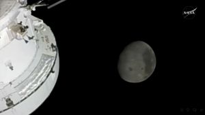 Artemis II crew passes Apollo 13 distance record at 400,000 km