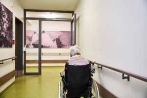 Egozentrik, Tod und Einsamkeit: Vom Alltag einer Berliner Altenheimbewohnerin