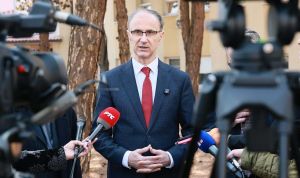 Macut: Obezbeđene rezerve od namirnica do energetike