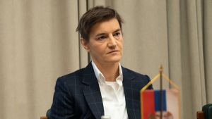 Brnabić, profesoru Pavićeviću: Čoveče, pa vi ste podržali studente u zombifikaciji