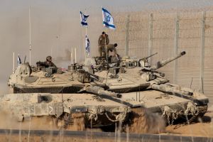 « 525 cargaisons de matériel militaire » : treize entreprises françaises ont livré des équipements à Israël depuis octobre 2023