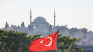 Al menos un muerto en un atentado con fusiles de asalto ante el consulado israelí de Estambul