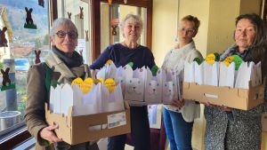 64 Ostertüten bringen doppelte Freude in das Bürgerstift Wehr