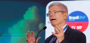 Na defesa dos colegas, universidades pressionam a Justiça Federal