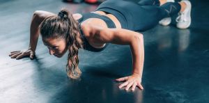 A women’s ‘push‑up hack’ is trending on social media – an anatomist explains why it works