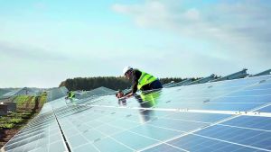 Rinnovabili per congelare i rincari: la sfida green di privati e imprese