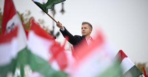Hongria ha d'aprofitar l'oportunitat de fer fora Viktor Orbán
