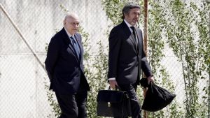 El tribunal decide enjuiciar Kitchen sin más dilación y rechaza escuchar nuevos audios de Villarejo por aparecer Cospedal en ellos