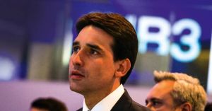 De saída, ministro critica políticas do governo Bolsonaro para setor aéreo