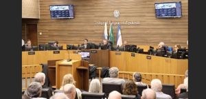 UFRJ pressiona e TRF-2 reavalia condenação dos professores