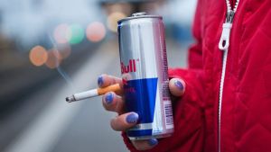 Wach um jeden Preis – Energydrinks erst ab 16 erlauben?