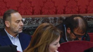 Ábalos, el aborto y la cortina de humo