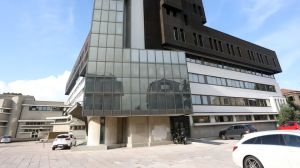 Fa sesso con il vicino 80enne e lo rapina: condannata