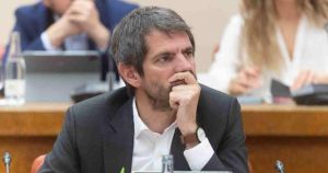 Urtasun rechaza trasladar temporalmente el 'Guernica' de Madrid al País Vasco