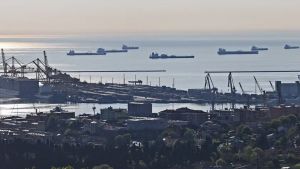 Petroliere in fila alla Siot: passano da Trieste le forniture dell’Europa