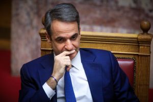 Μητσοτάκης και βαθύ κράτος – Εκατό χρόνια μοναξιάς του λαού