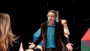 La “bofetada” que lo pone todo patas arriba: así es la divertidísima obra de teatro que puede verse en La Villarroel de Barcelona