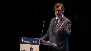 Illa promete a los alcaldes apoyo político, económico y jurídico para construir 