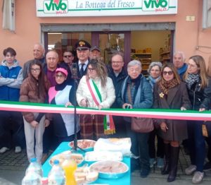 Monticelli, nuovo negozio a “servizio della comunità”