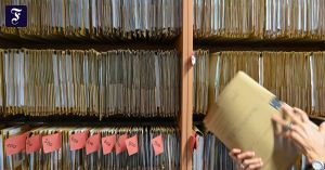 Warum Wiesbaden Stellen frei lassen muss