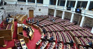 Να σταματήσουμε επιτέλους να φορτώνουμε τον Σταυρό του μαρτυρίου στον πολίτη