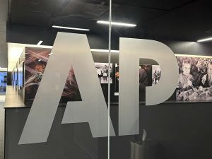 Terry Newman: No, Israel's not targeting health workers in Lebanon