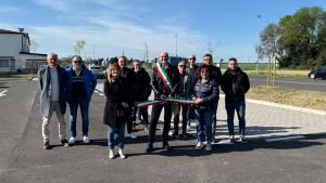 A San Canzian parcheggio da 30 posti e area per il mercato dove c’era il distributore