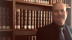 Το ασυμβίβαστο υπουργού – βουλευτή και η μείωση Βουλευτών με βάση το Σύνταγμα