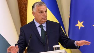 Kremlin Media Highlights Cracks in the West