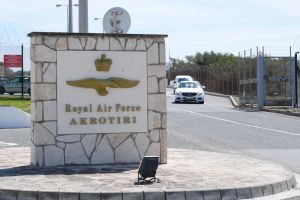 Chypre veut renégocier le statut des bases britanniques, « vestige colonial »