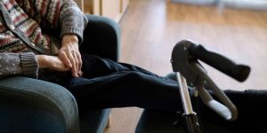 Politiken har bidragit till äldreomsorgens problem