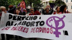El derecho de las mujeres a elegir su maternidad no está en debate